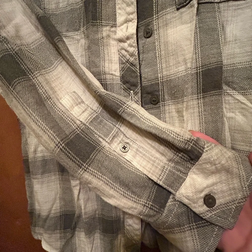 GAP Women's Black and Gray Plaid Button Down Shirt